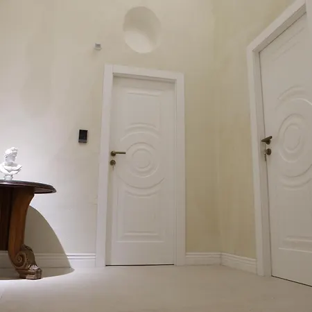 Apartamento Odeon Neapolis Historic Luxury