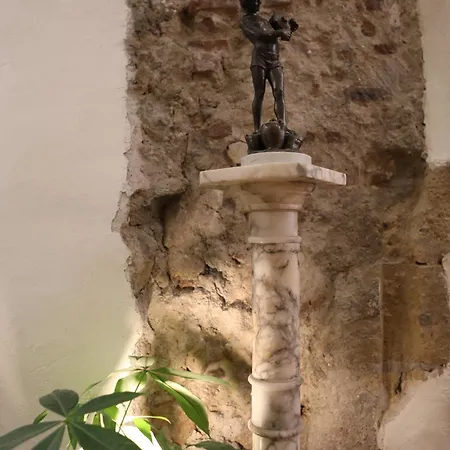 Odeon Neapolis Historic Luxury *