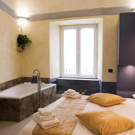 Odeon Neapolis Historic Luxury Apartament
