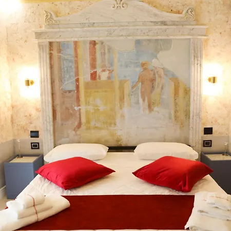 Odeon Neapolis Historic Luxury Apartament