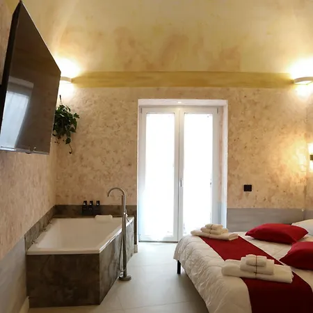 Odeon Neapolis Historic Luxury * Neapol