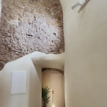 Odeon Neapolis Historic Luxury Apartament Neapol