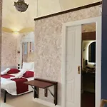 Apartment Odeon Neapolis Historic Luxury Naples